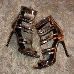 Metallic brown heels 👠